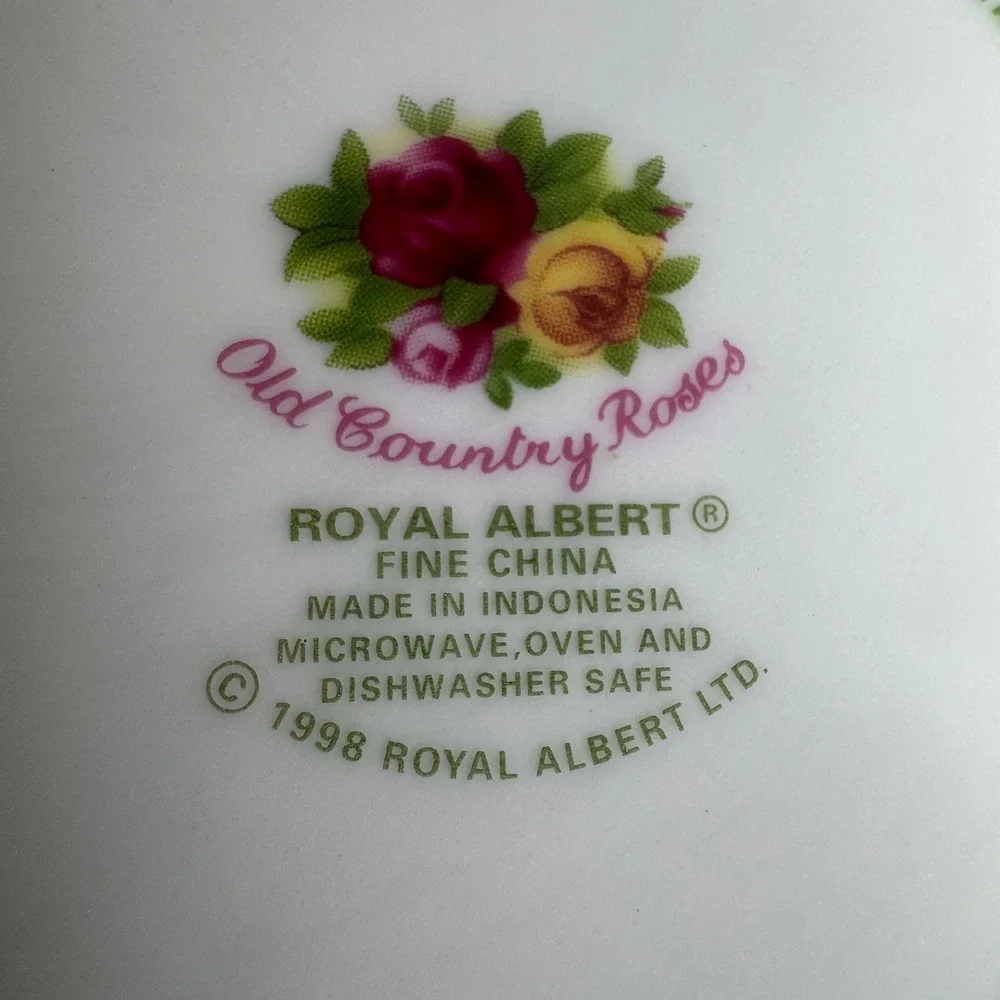 Royal Albert‎ Old Country Roses Ceramic Canister Jar with Lid Floral Green Trim